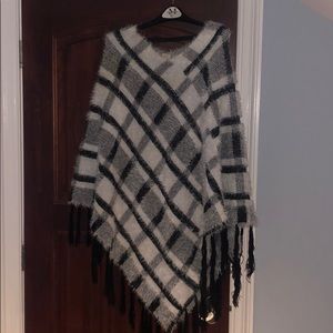 New awesome warm&soft poncho !